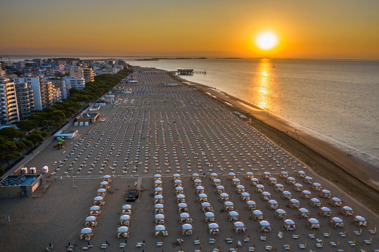 Residenza Porta Del Mare Apartamento Lignano Sabbiadoro Exterior foto